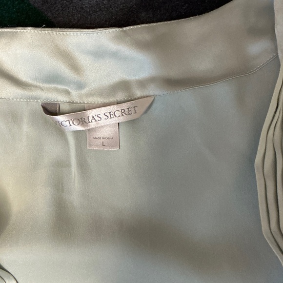 Victoria's Secret Silver Satin Robe and Nightgown Set - Picture 2 of 13